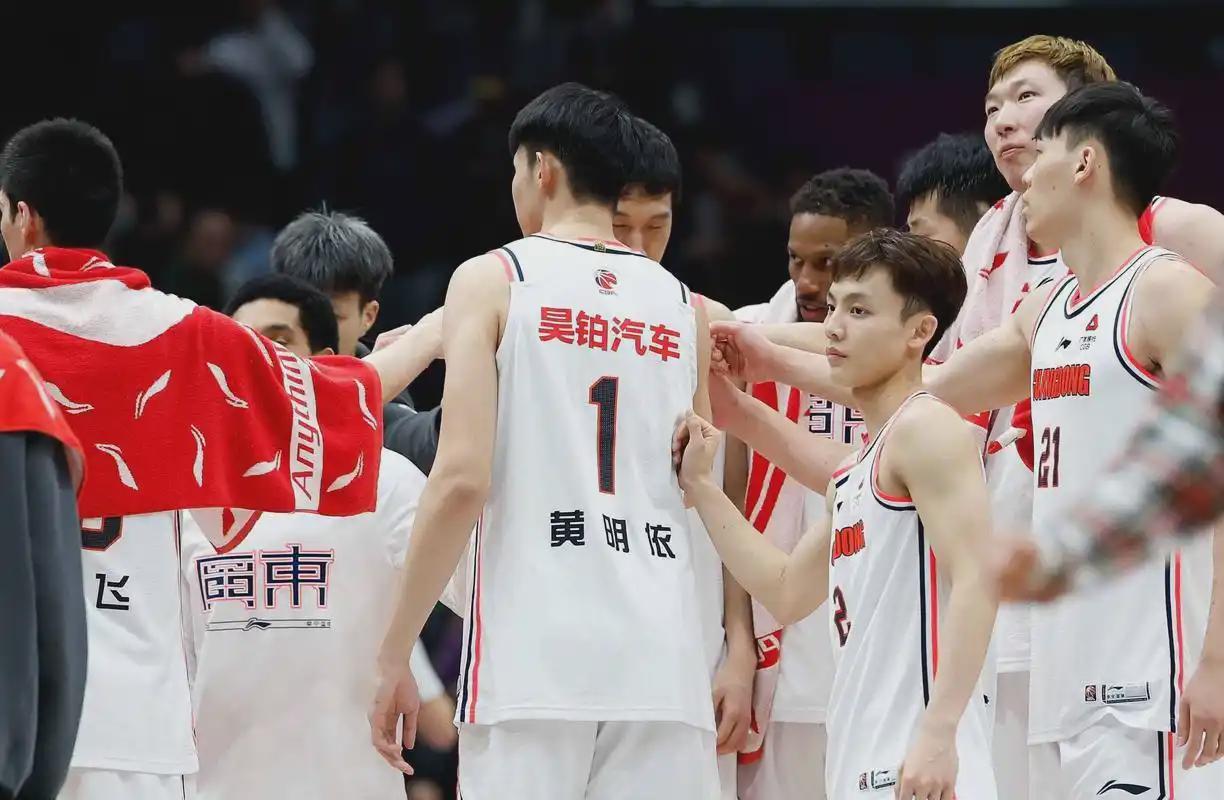 开云APP-时隔458天!前NBA旧将回归!辽粤大战火了,杨鸣下台后球队6胜1负