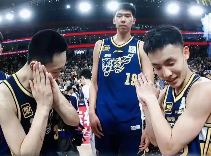 开云APP-时隔458天!前NBA旧将回归!辽粤大战火了,杨鸣下台后球队6胜1负